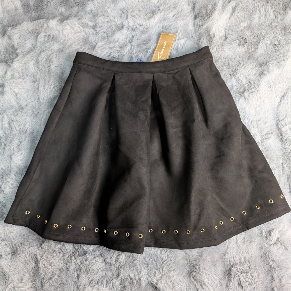 NWT Black Faux Sueade Skirt With Gold Rivet Details. Size M